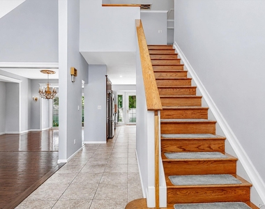 101 Raspberry Court - Photo Thumbnail 6