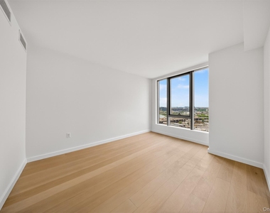 33-71 Prince Street - Photo Thumbnail 2