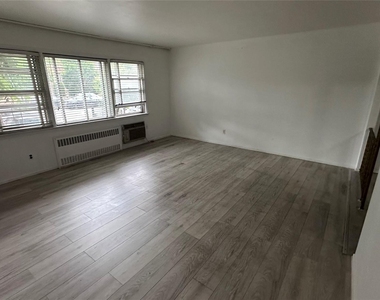 10324 121st Street - Photo Thumbnail 3