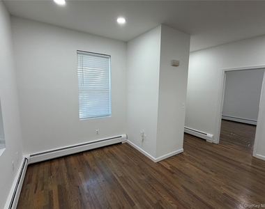 22 John Street - Photo Thumbnail 3