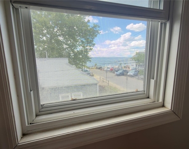 10 Greenwich Avenue - Photo Thumbnail 18