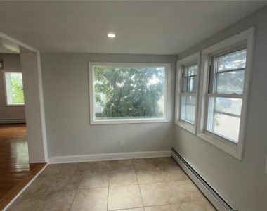 10 Greenwich Avenue - Photo Thumbnail 6
