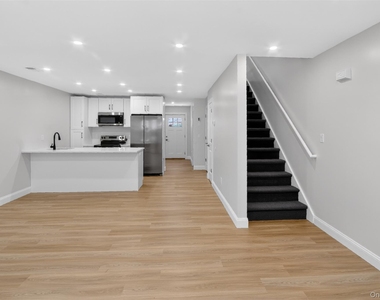 15 Hooker Street - Photo Thumbnail 6