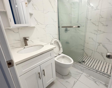 8748 78th Street - Photo Thumbnail 14