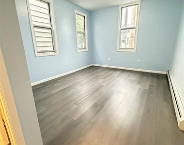 8748 78th Street - Photo Thumbnail 11