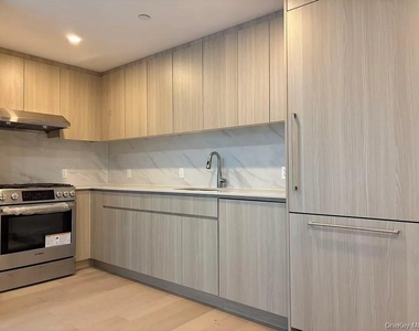 3371 Prince Street - Photo Thumbnail 2