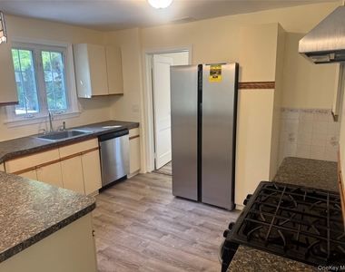 27 Keogh Lane - Photo Thumbnail 2