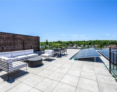 139 Fifth Avenue - Photo Thumbnail 12