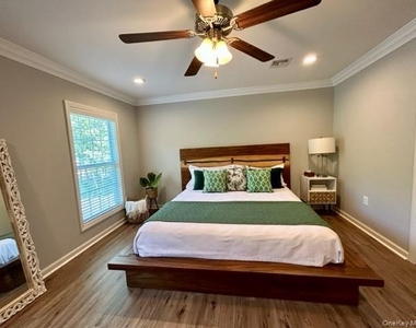 408 Pine Creek Road - Photo Thumbnail 4