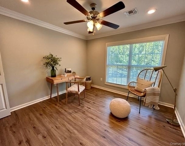 408 Pine Creek Road - Photo Thumbnail 3