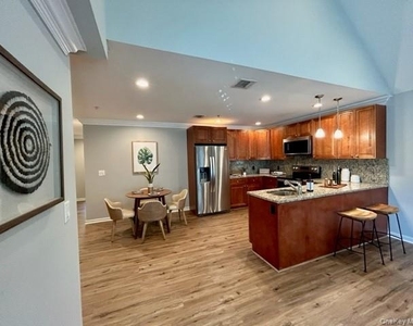408 Pine Creek Road - Photo Thumbnail 8