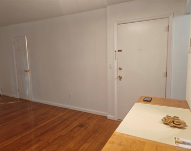 5 Wildwood Drive - Photo Thumbnail 8