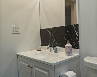 5 Wildwood Drive - Photo Thumbnail 4
