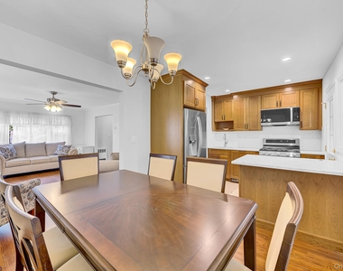 28 N 12th Street - Photo Thumbnail 9