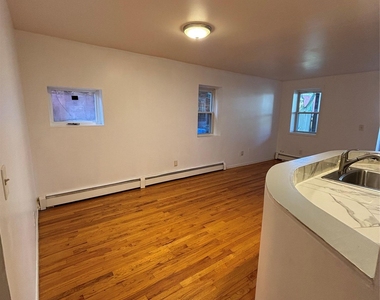 185 Union Street - Photo Thumbnail 1