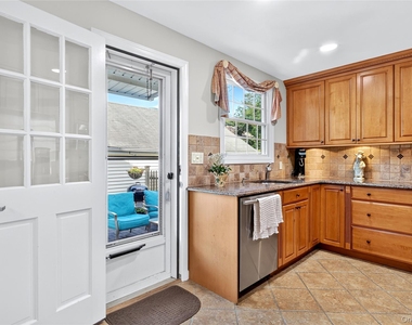 21 Travers Street - Photo Thumbnail 11