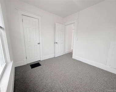 406 Tower Avenue - Photo Thumbnail 20