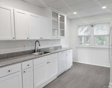 406 Tower Avenue - Photo Thumbnail 2
