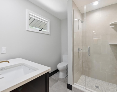 475 N Riverside Road - Photo Thumbnail 37