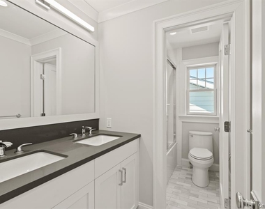 31 Maple Avenue - Photo Thumbnail 13