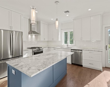 31 Maple Avenue - Photo Thumbnail 5