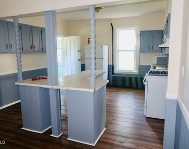 1066 Howard Street - Photo Thumbnail 2