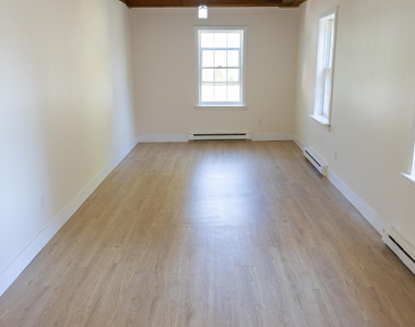 11 Jefferson Street - Photo Thumbnail 2