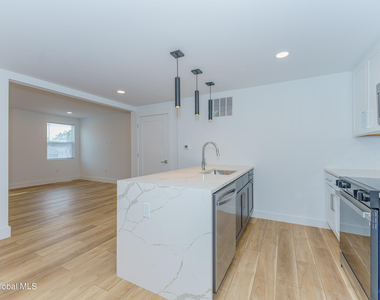 9 Laura Drive - Photo Thumbnail 8