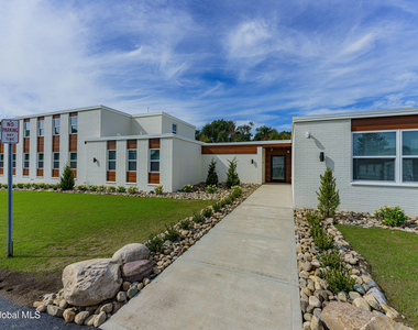 9 Laura Drive - Photo Thumbnail 2