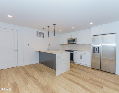 9 Laura Drive - Photo Thumbnail 6