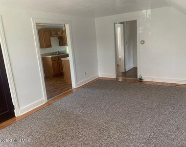 104 Thornton Street - Photo Thumbnail 2