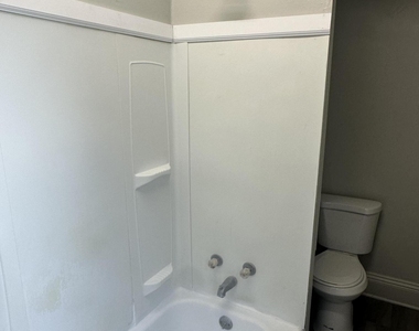 1213 State Street - Photo Thumbnail 6