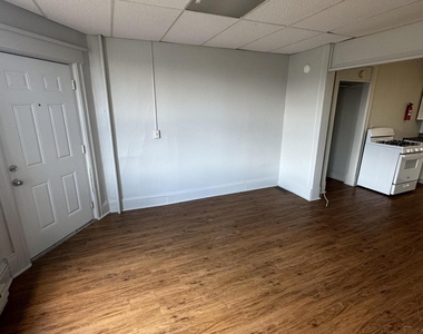 1213 State Street - Photo Thumbnail 2