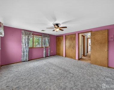 95 Pine Street - Photo Thumbnail 14