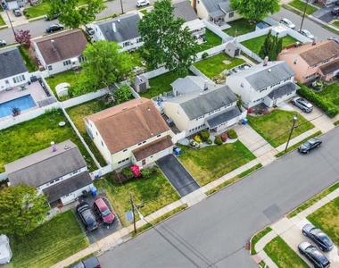 95 Pine Street - Photo Thumbnail 38