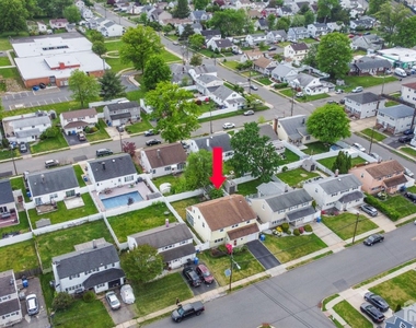 95 Pine Street - Photo Thumbnail 32