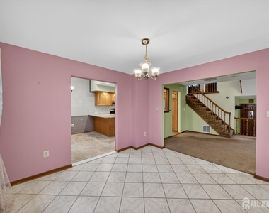 95 Pine Street - Photo Thumbnail 27
