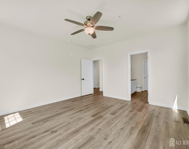 228 Park Lane - Photo Thumbnail 18