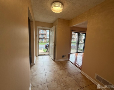 1302 Edison Glen Terrace - Photo Thumbnail 30