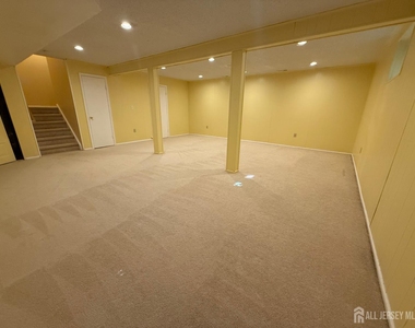 1302 Edison Glen Terrace - Photo Thumbnail 32