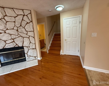 1302 Edison Glen Terrace - Photo Thumbnail 12