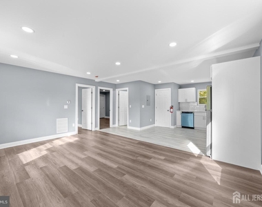 245 William Street - Photo Thumbnail 1
