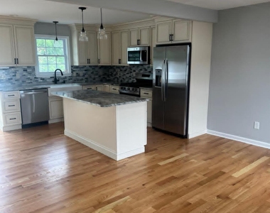 109 Pearl Place - Photo Thumbnail 1