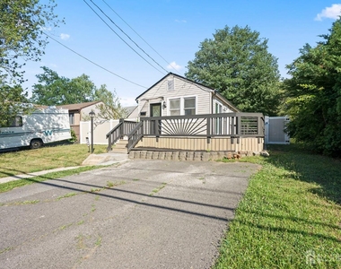 250 Brookside Avenue - Photo Thumbnail 25