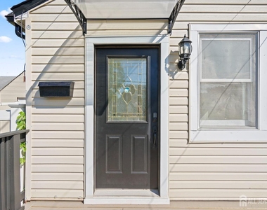 250 Brookside Avenue - Photo Thumbnail 1