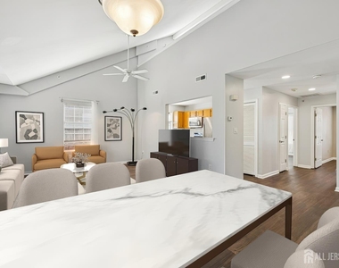 21 Park Square - Photo Thumbnail 4