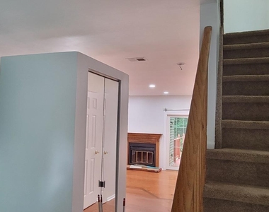 1408 Locust Court - Photo Thumbnail 13