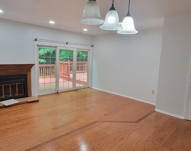 1408 Locust Court - Photo Thumbnail 5