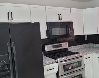 1408 Locust Court - Photo Thumbnail 2