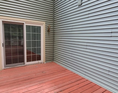 1408 Locust Court - Photo Thumbnail 10